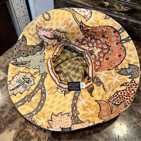 Patch NYC by Ross & Carney-Retro Floral Print Shade Hat-Wide Posable Brim - Picture 4 of 6